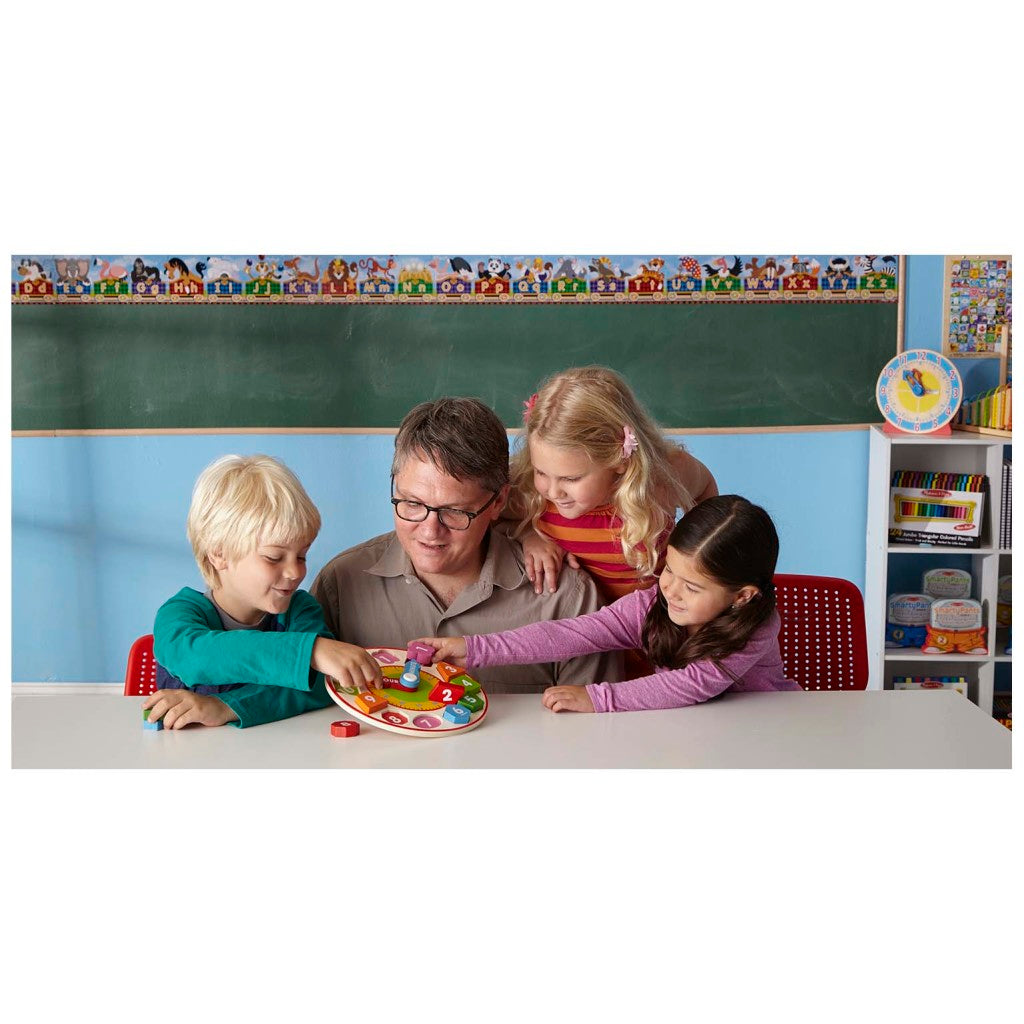 Horloge d'apprentissage en bois Melissa Doug avec 12 formes en bois