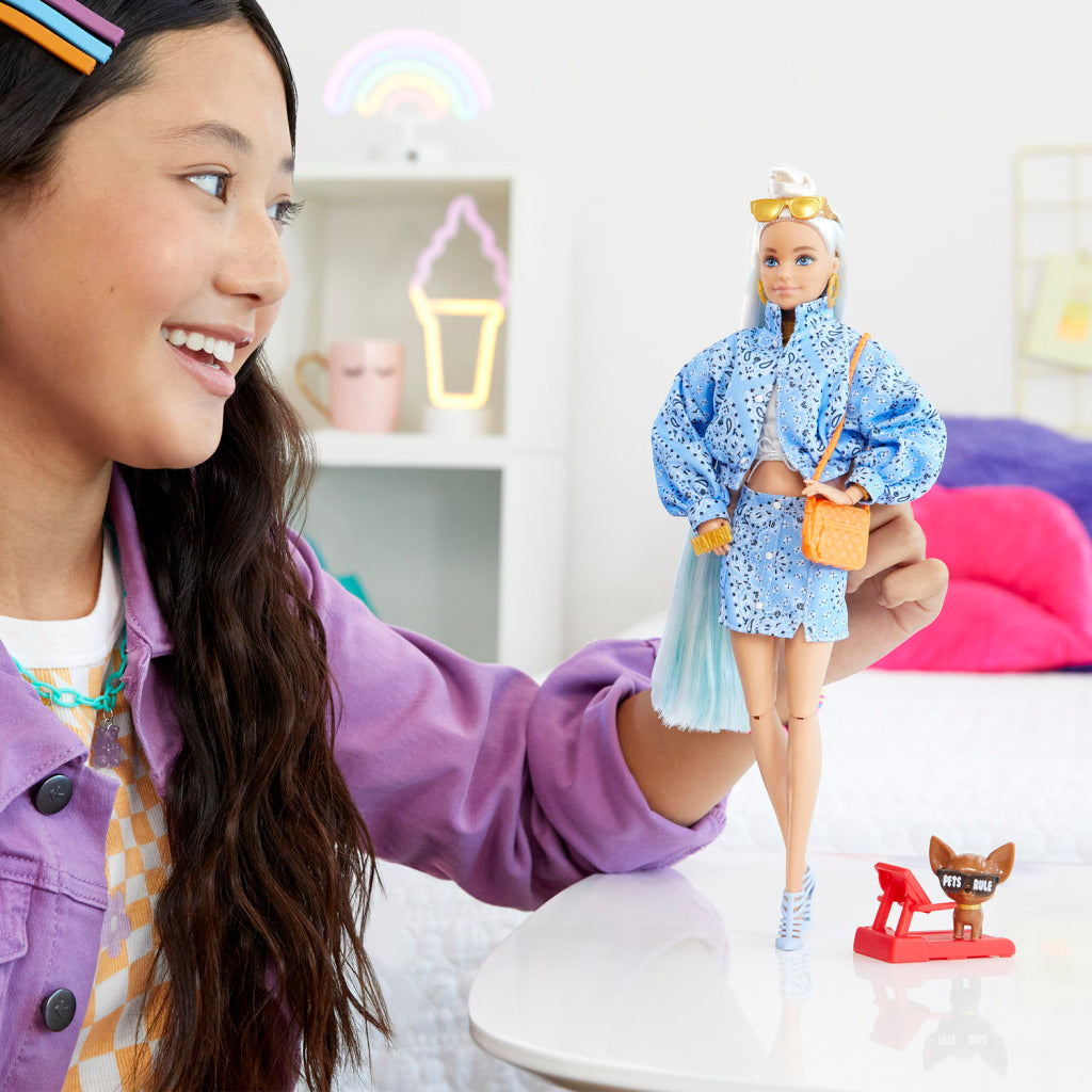 Barbie Extra Poupée 16 + Accessoires