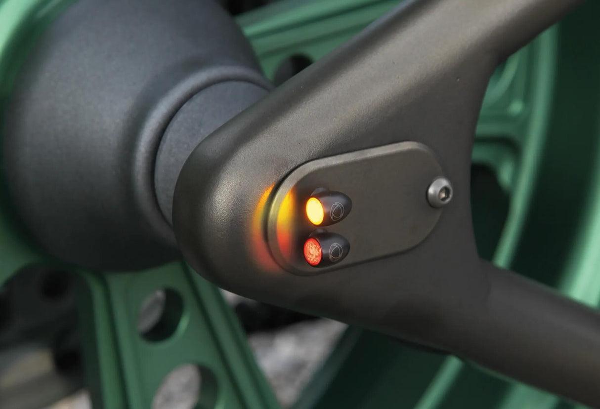 Feu stop arrière Kellermann atto® RB, pour électricité de véhicule 12 V, homologué ECE pour l'arrière. kl feu arrière atto noir