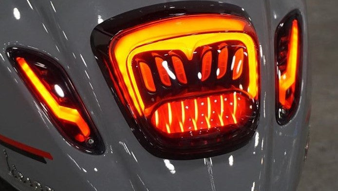 Niveau10 Raw Set derrière la fumée LED | Vespa Sprint Primavera