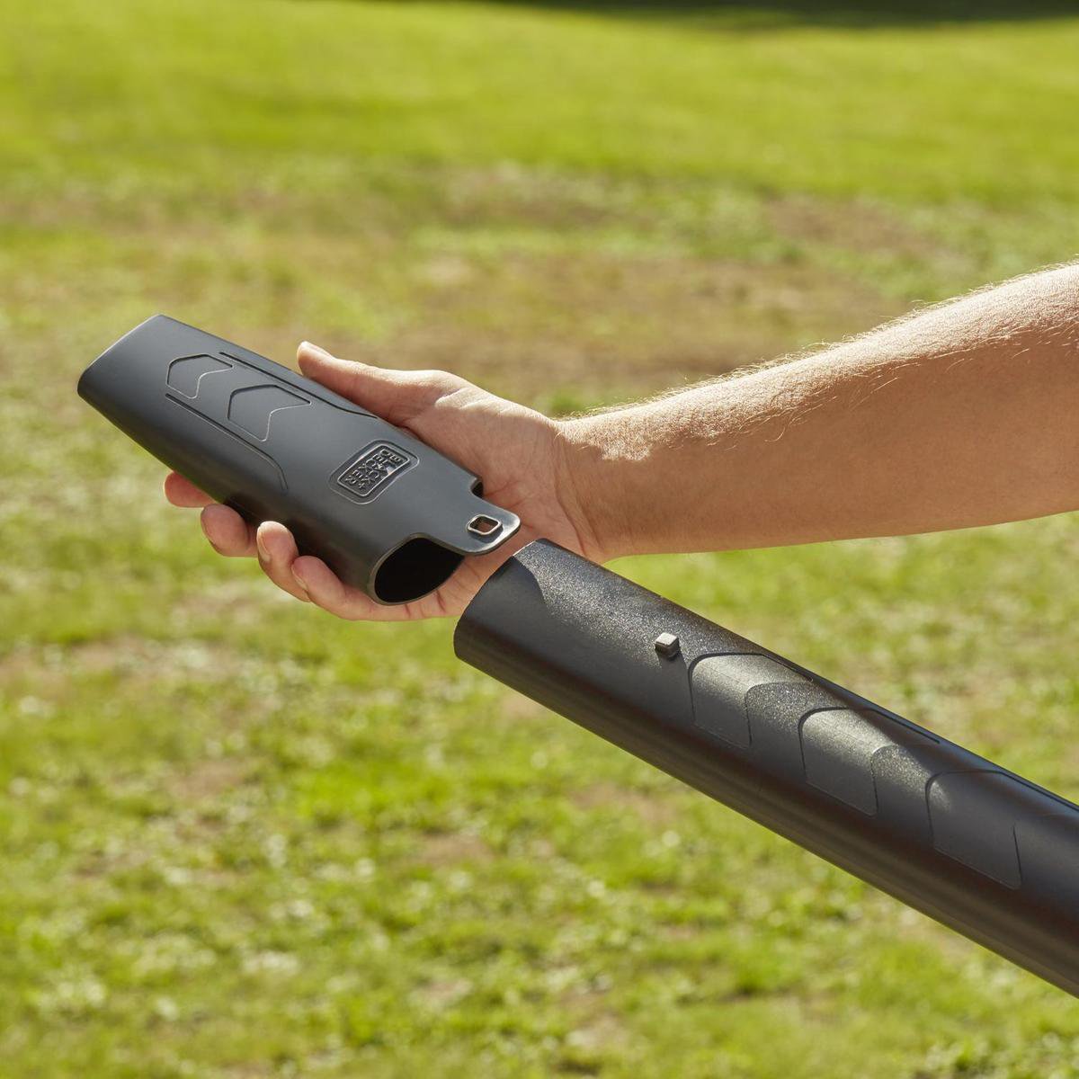Nettoyeur de jardin Black+decker 3000w avec système sac à dos + acc - beblv301-qs