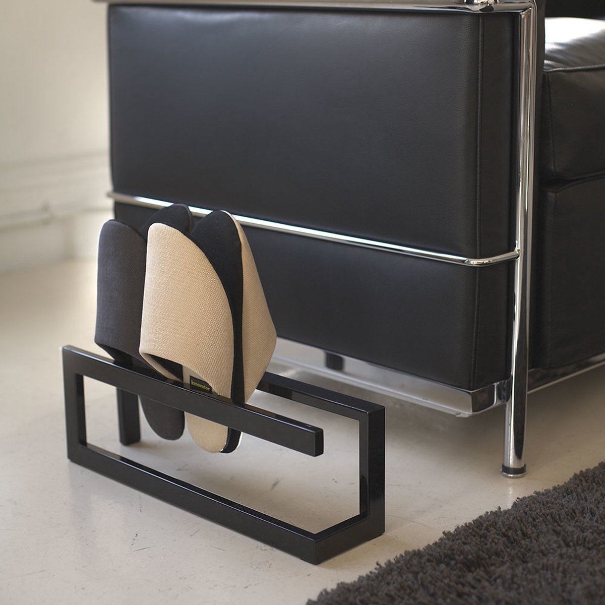 Porte-chaussons Yamazaki - ligne - noir