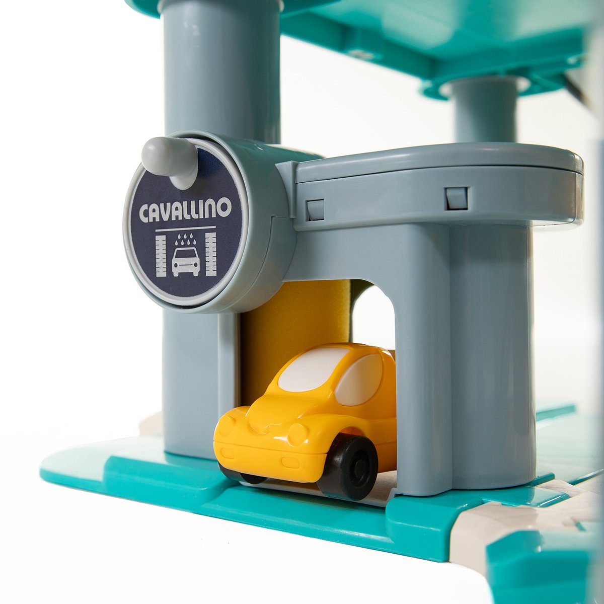 Garage de stationnement de Cavallino avec 7 étages et voitures