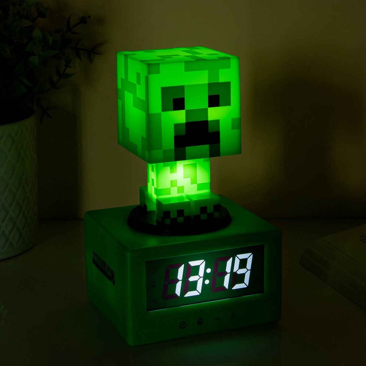 Réveil Paladone minecraft creeper - alarme emblématique avec veilleuse - 16 cm