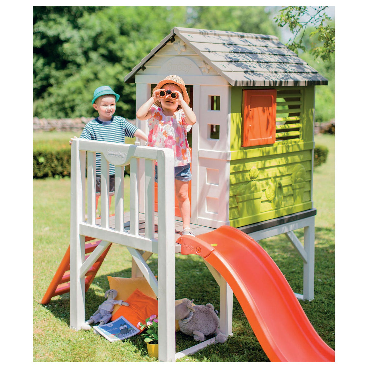Cabane Smoby avec toboggan
