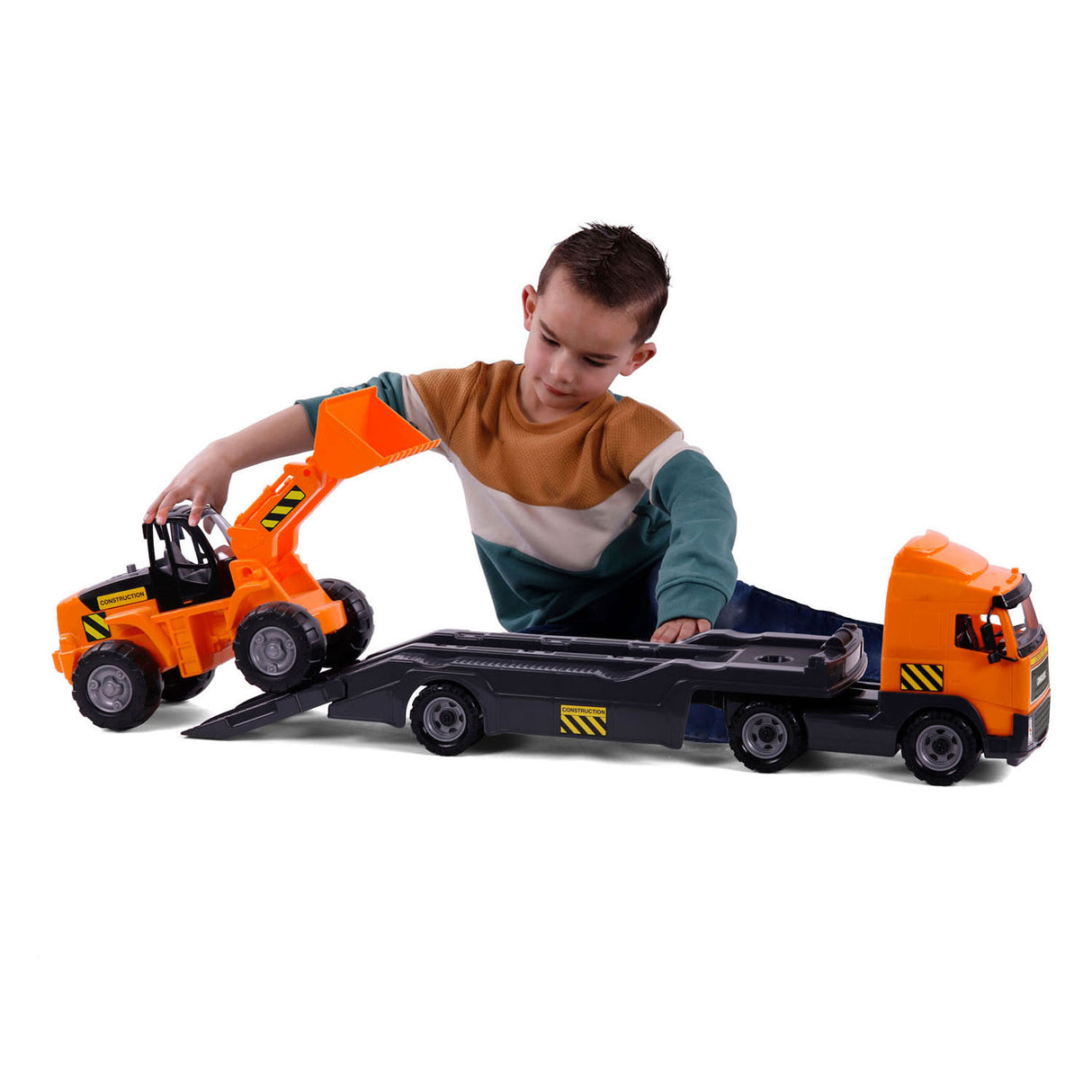 Camion cavallino avec remorque, échelle 1:16
