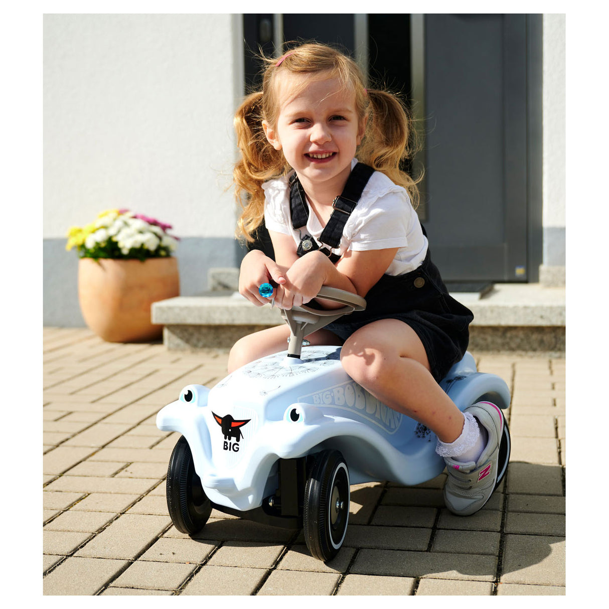 Big Bobby Car Classic Blowball Walkball Car