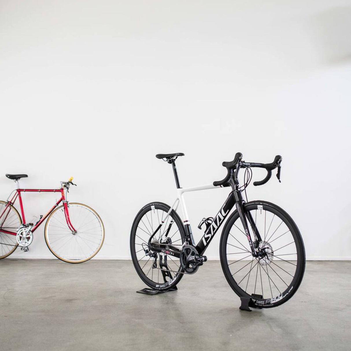 Trivio - support à vélo en acier noir