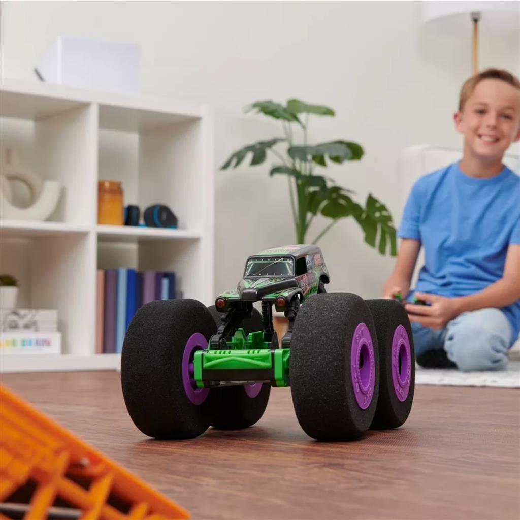 Monster Jam Monster Jam RC Grave Digger Rampe Champ 1:16