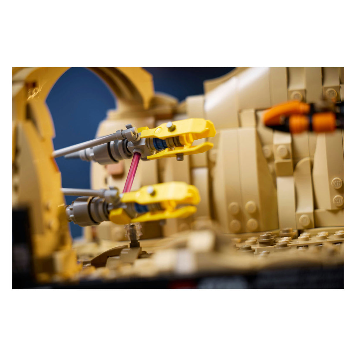 LEGO Star Wars 75380 MOS ESPA PODRACE Diorama