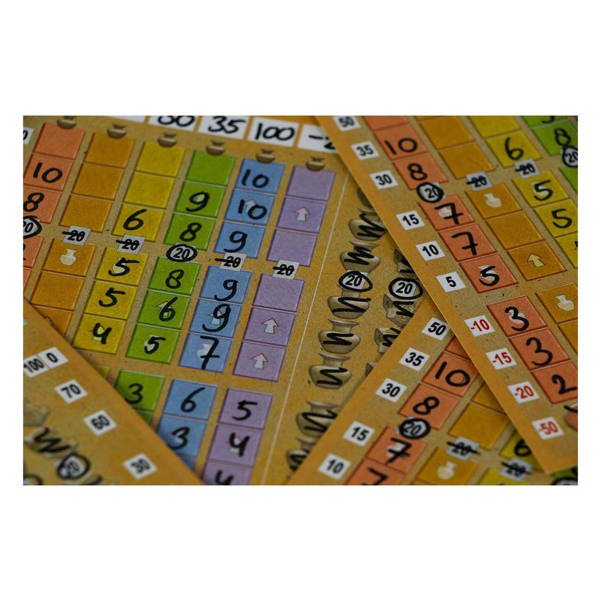 999games 999 jeux villes perdues : jeu de lancer et d'écriture de dés
