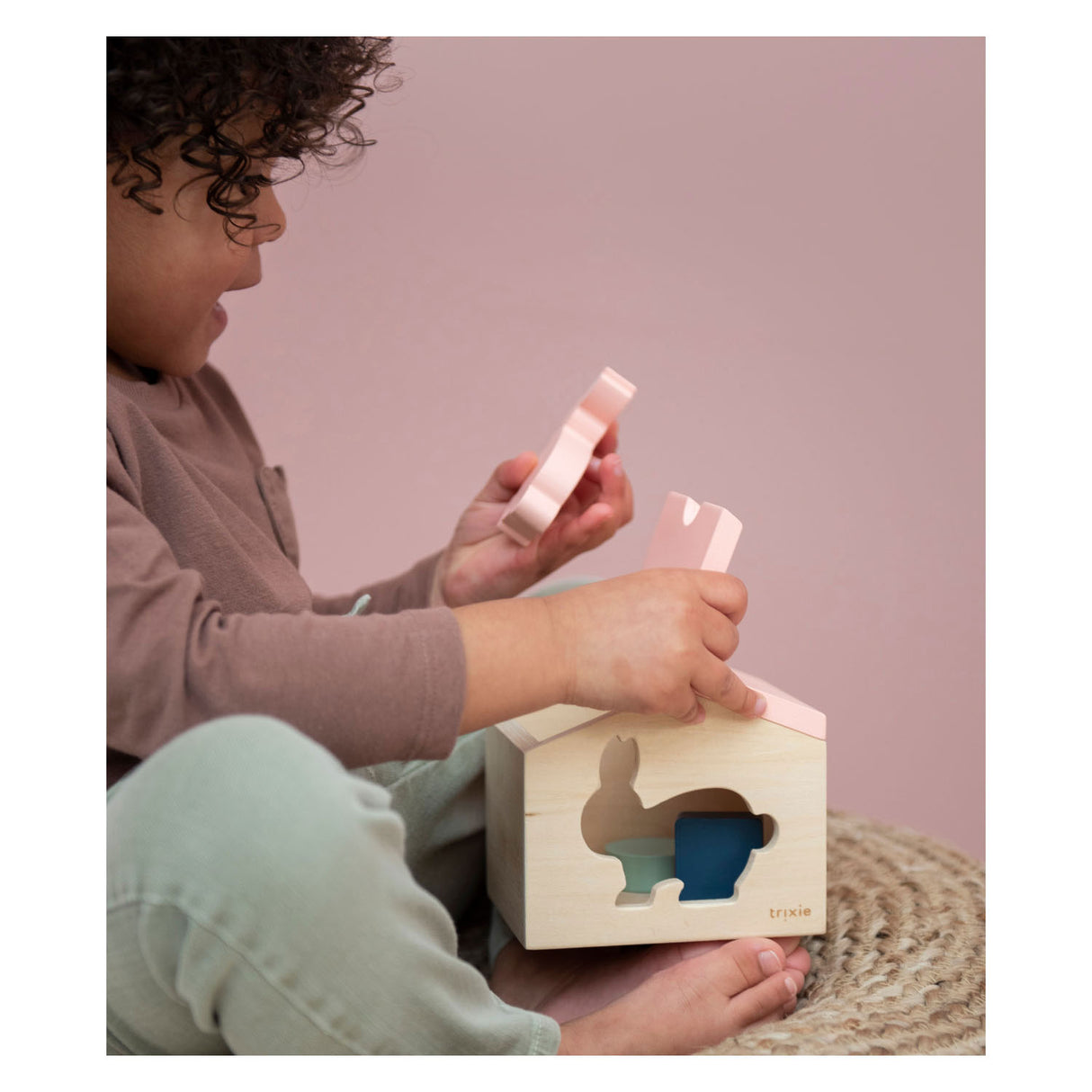 Trixie Wooden House avec des blocs Mme Rabbit