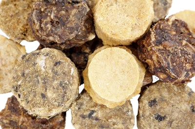 Les miniburgers de ronflement de Sn'urk mélangent le thon à morue de haddock à saumon