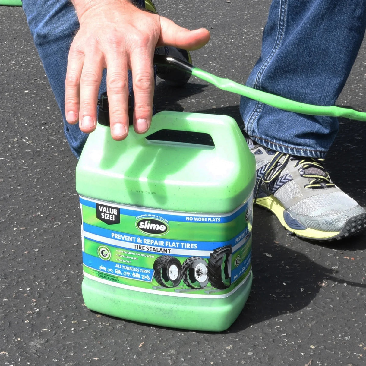 Agent anti-crevaison pour pneus tout-terrain Slime 3,8 litres