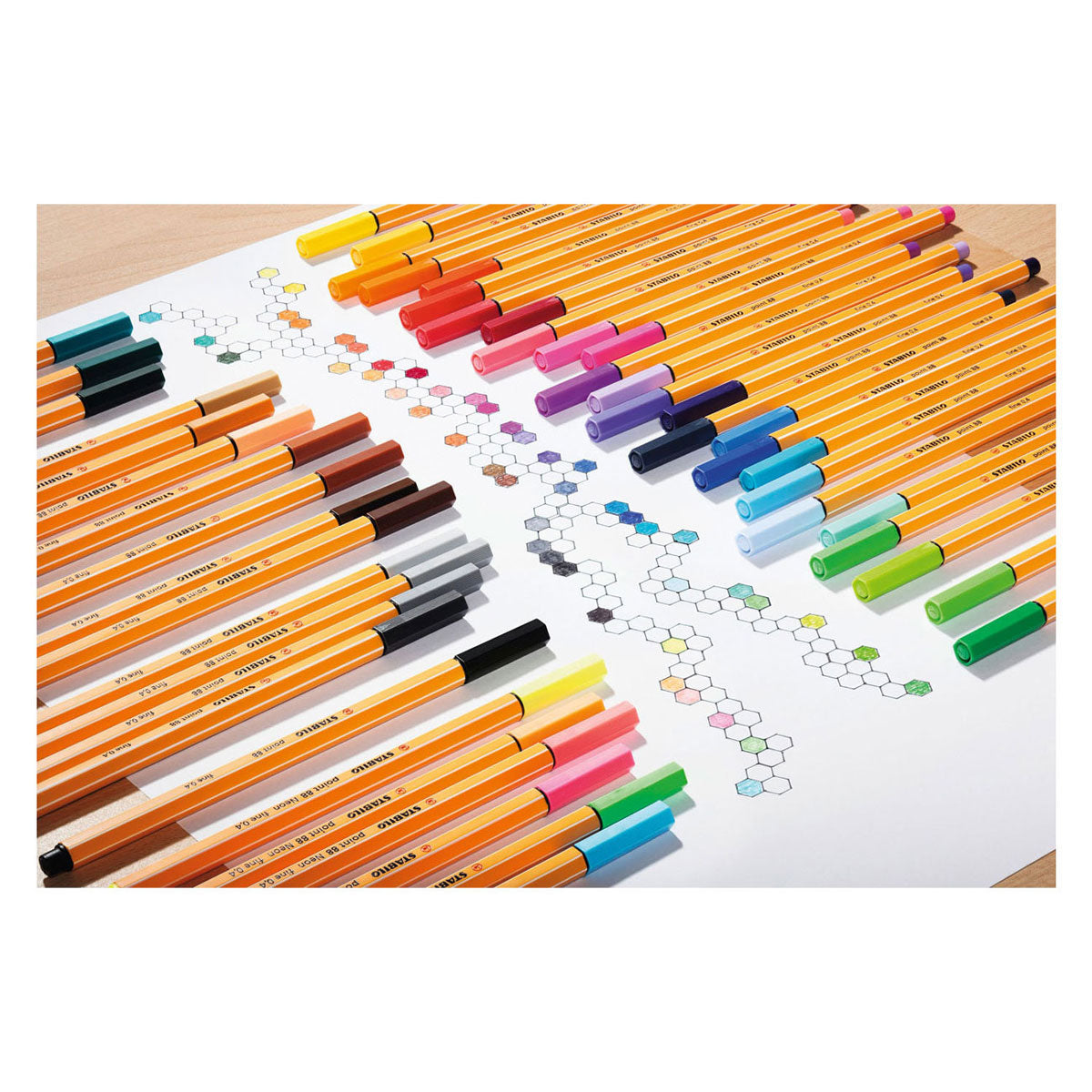 Stabilo point 88 - feutre fin 0,4 mm - boîtier en métal de 50 pièces - avec 47 couleurs différentes
