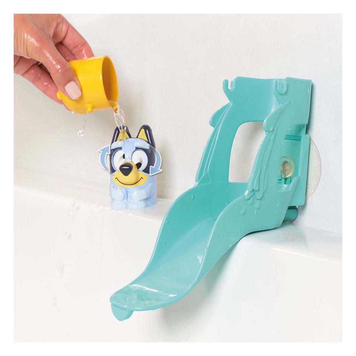 Le toboggan aquatique de Tomy Bluey