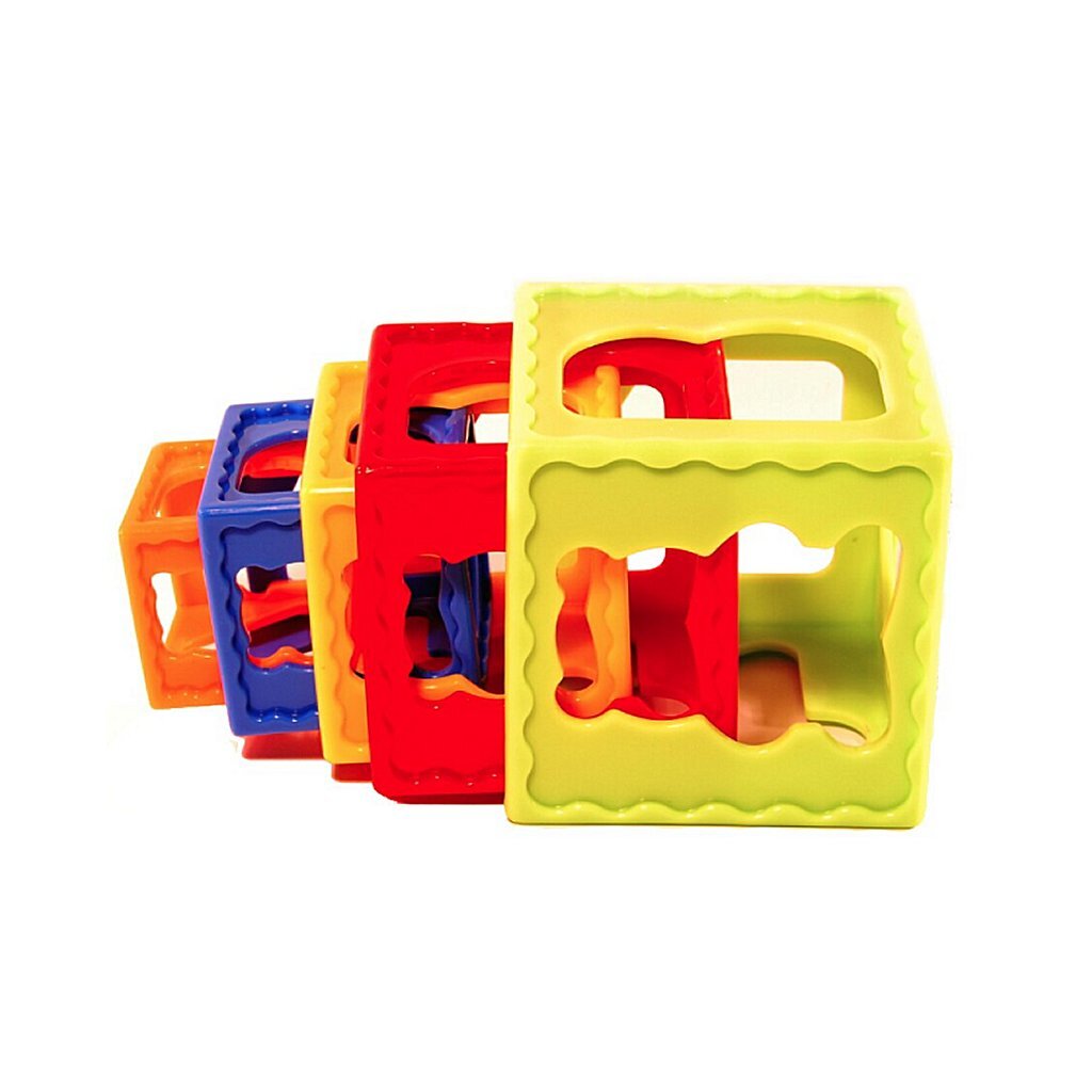 Amusant pour les enfants à empiler des blocs