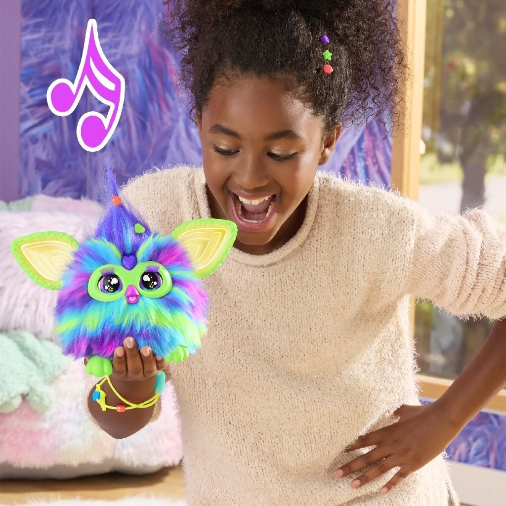 Les aurores boréales Furby brillent dans le noir + lumière et son