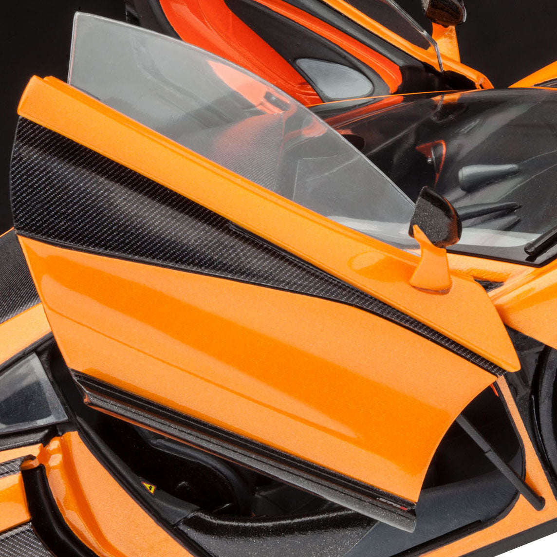 Revell McLaren 570