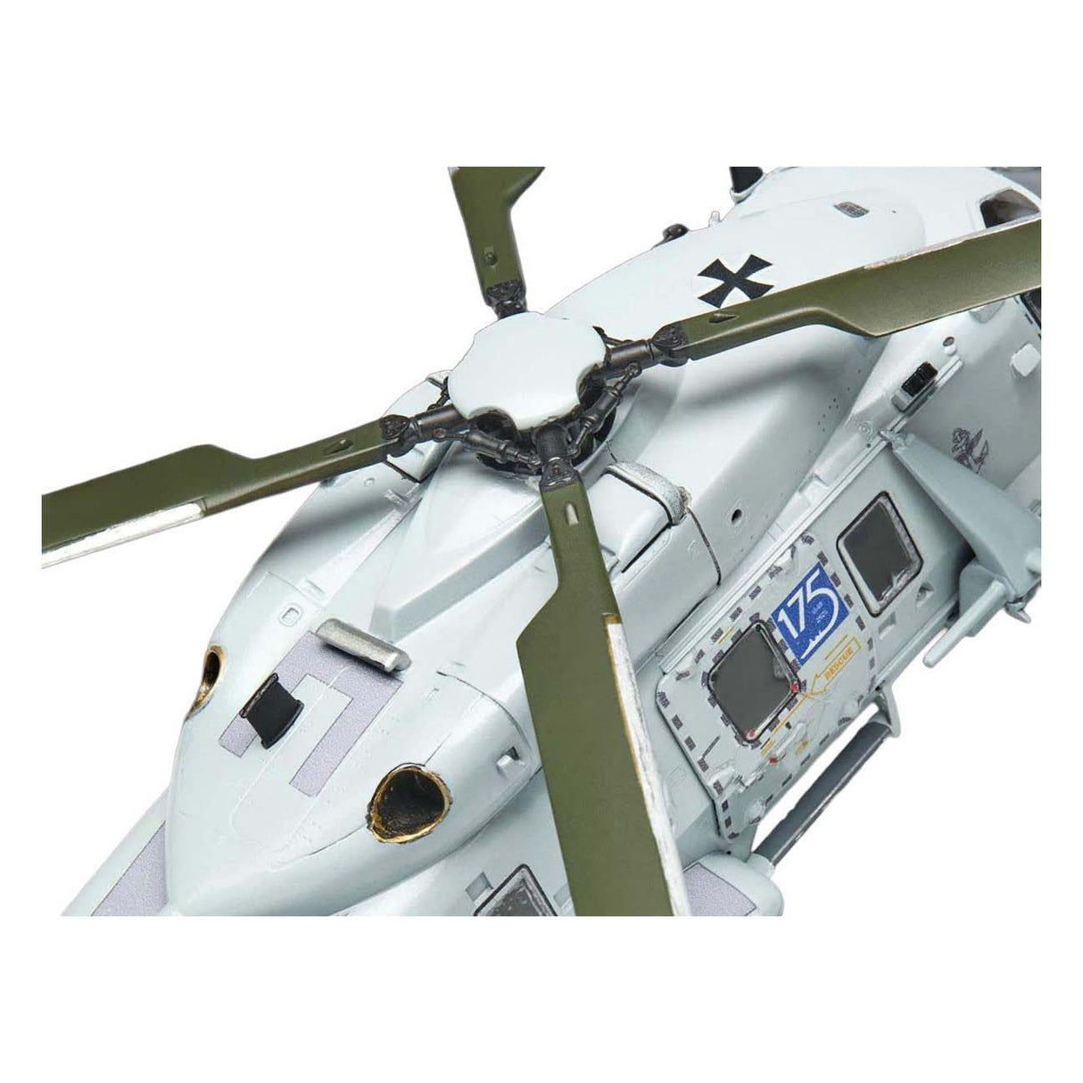 Maquette Revell - nh90 nfh marine 1:72 - incl. couleurs de peinture de base aqua color