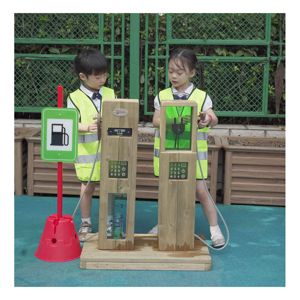 Station-service de jeu extérieure en bois du monde classique