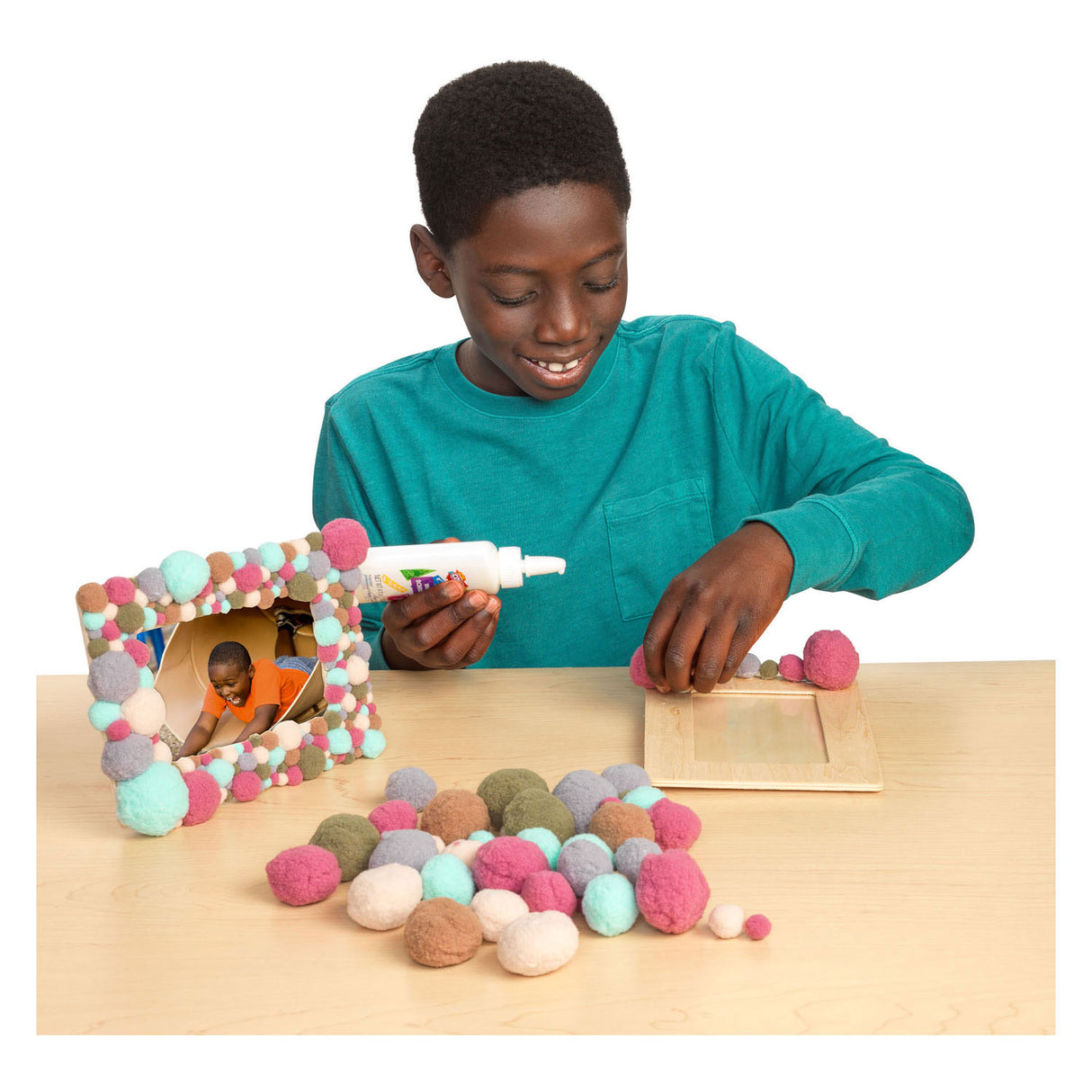 Colorations - Pom Pom's Natural Shades and Color, 300st.