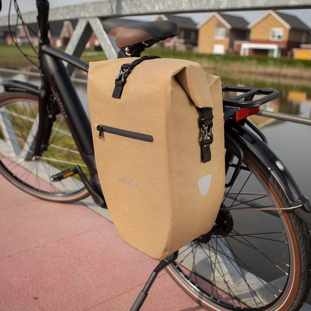 Sacoche de vélo Lynx simple TPU 28L marron étanche e-bike Hayes