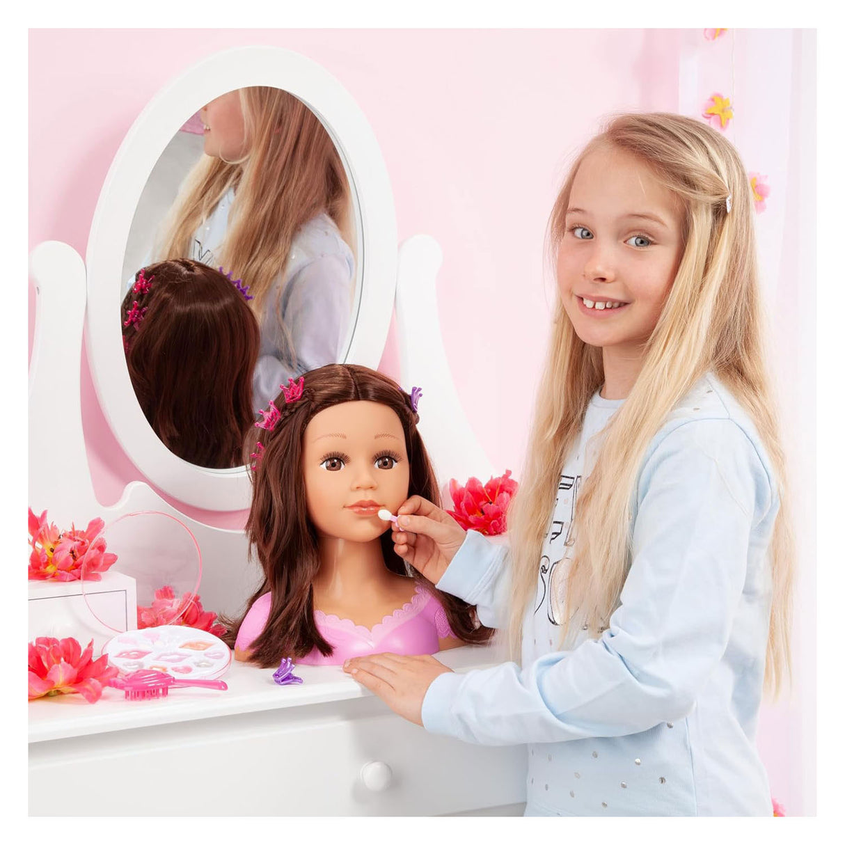 Design Bayer - tête à capuche Charlene super modèle - cheveux bruns