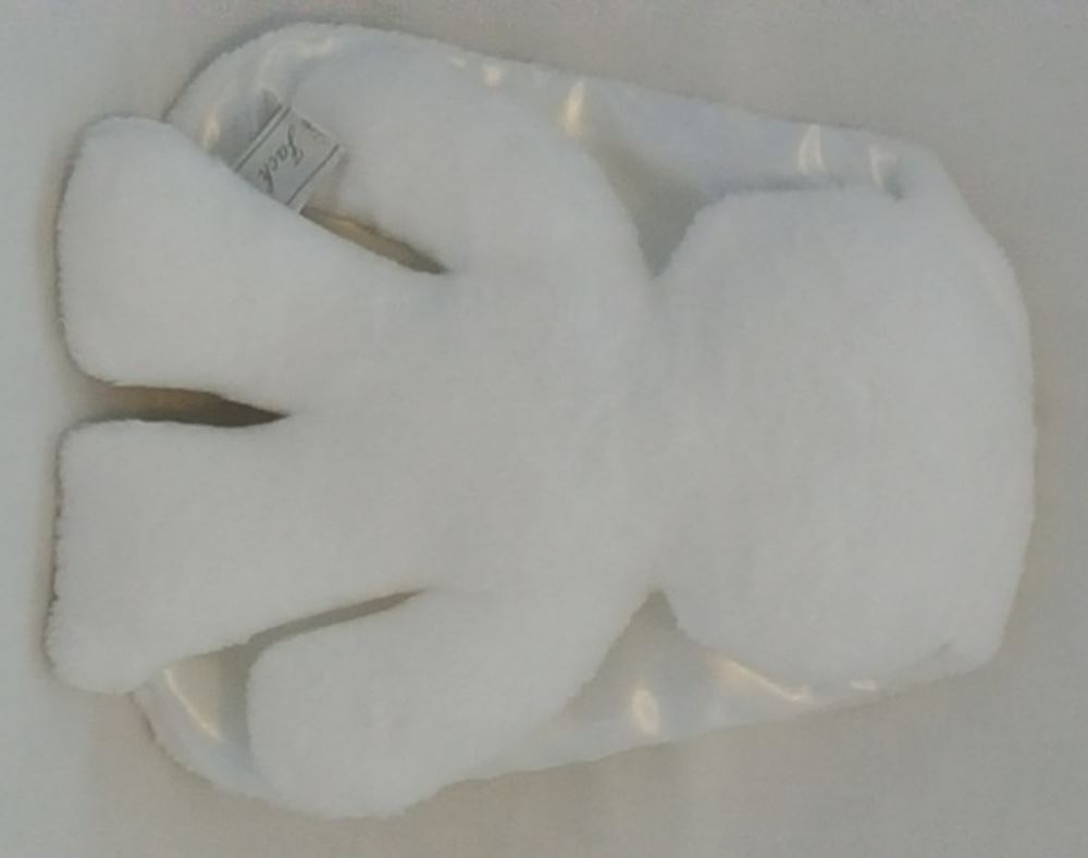 Lapin câlin blanc avec des oreilles blanches. 26 cm