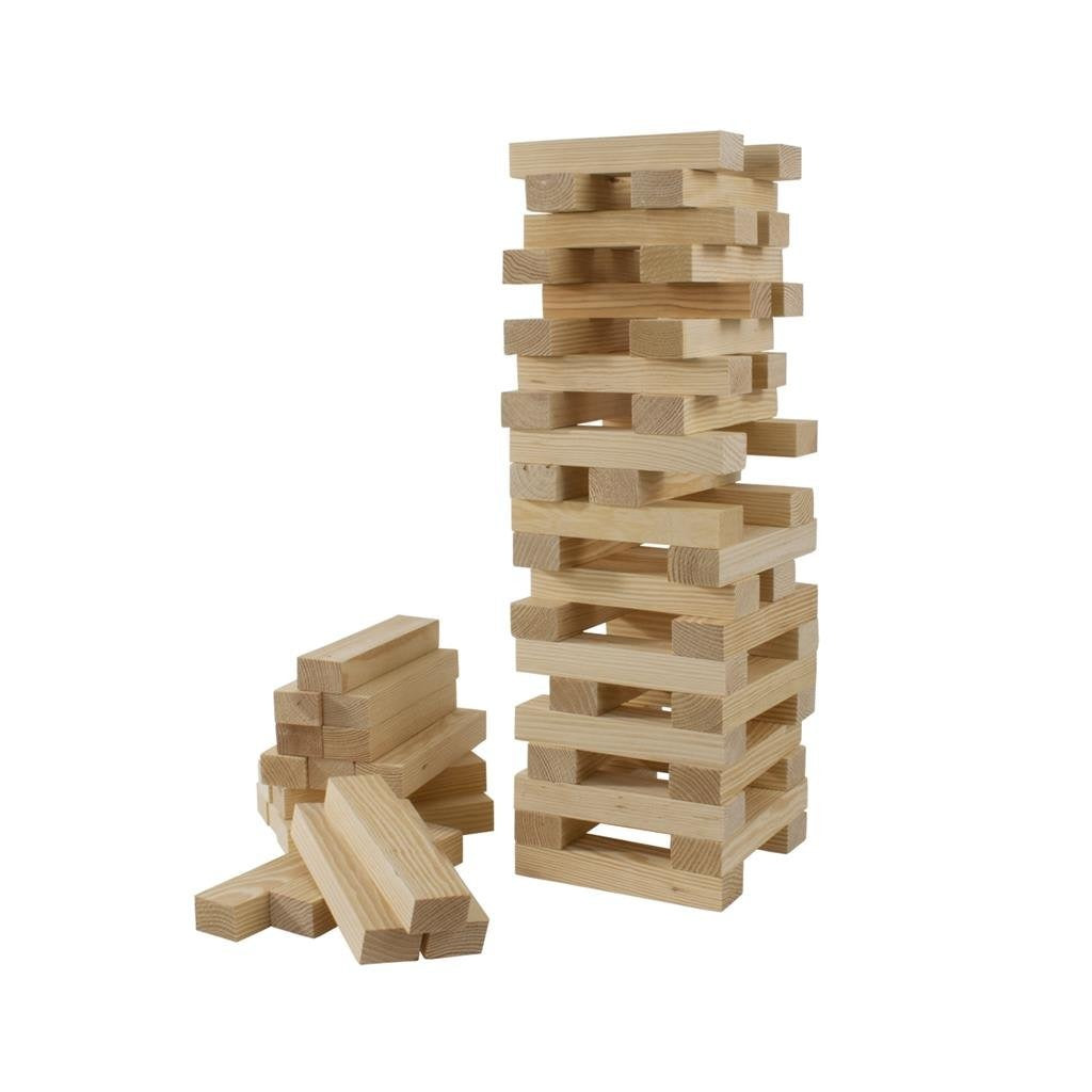 Tour en bois de jeu en plein air