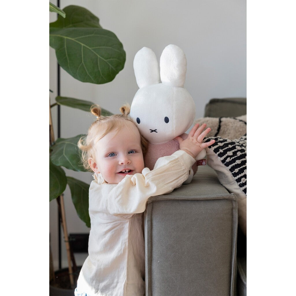 Miffy peluche pelucheuse 35 cm rose