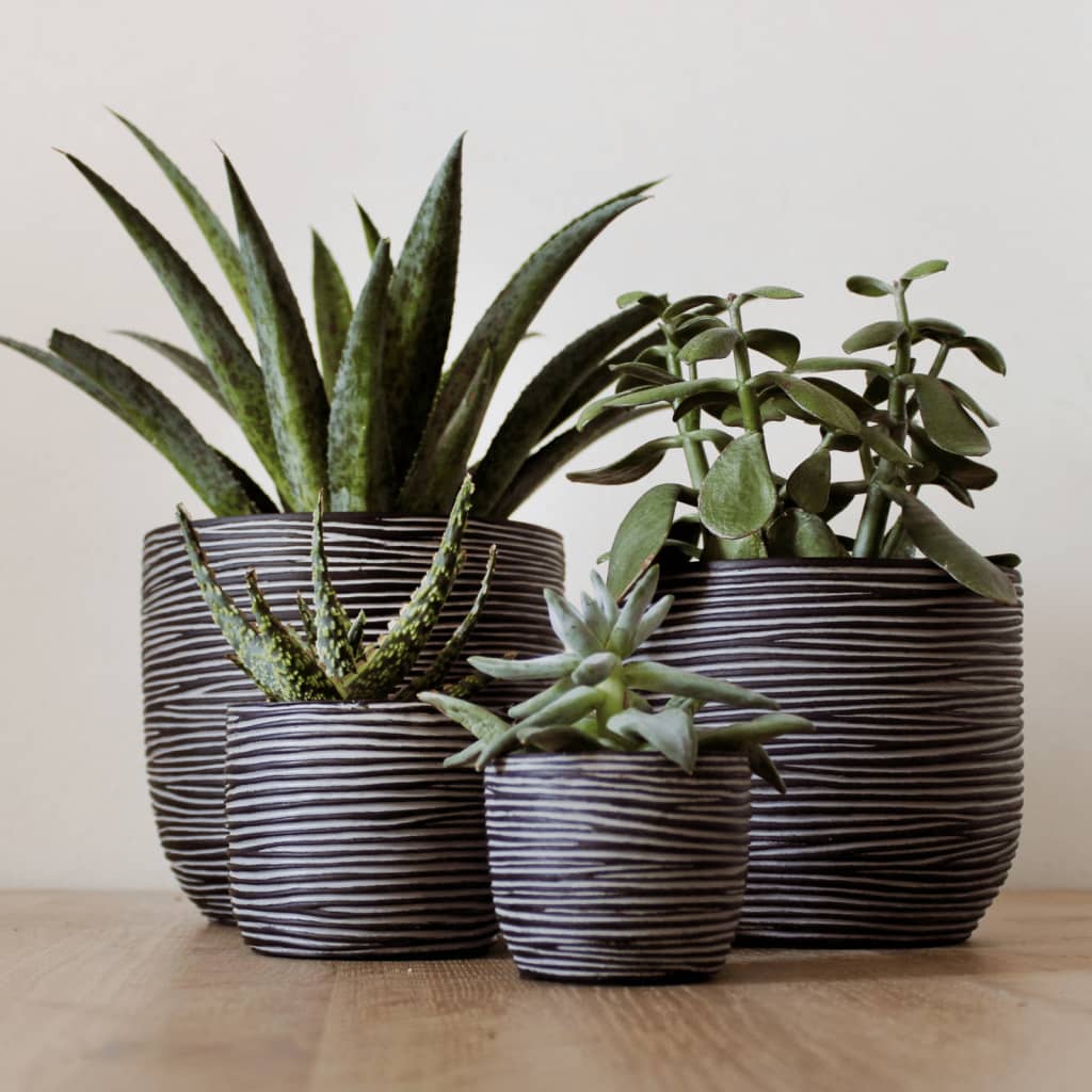 Pot de fleurs de 4 pièces Capi Set Nature Rib anthracite Colore