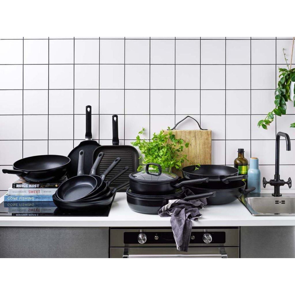 Poêle induction BK easy 20 cm - revêtement antiadhésif sans PFA - poêle induction - poêle céramique - passe au four jusqu'à 160°c - poignées froides - noir
