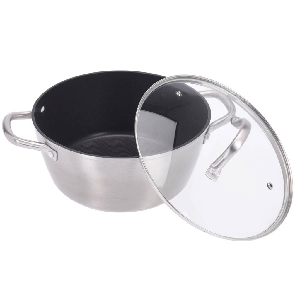 Excellente casserole ménagère 24 cm + couvercle en verre