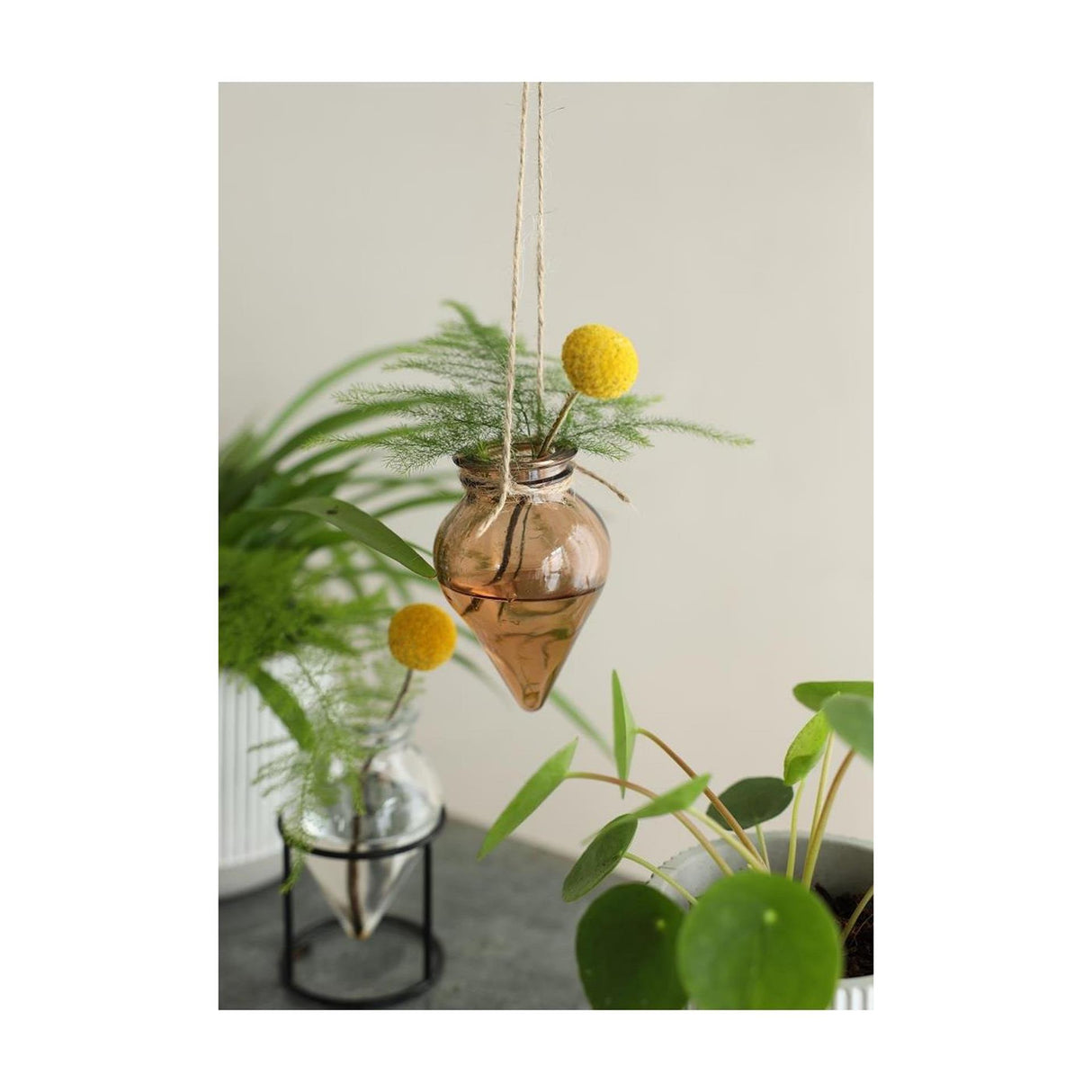 Idées 4 saisons vase brise suspendu ø6xh31cm ambre