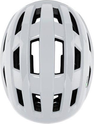 Abi Smith persiste casque mips