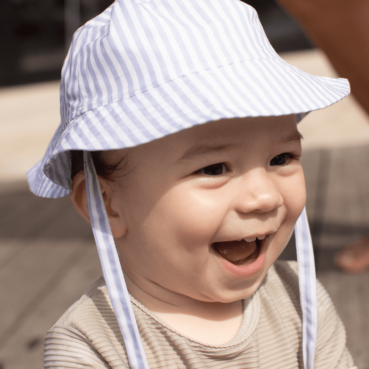 Rayures bleues | chapeau de soleil uv bleu blanc
