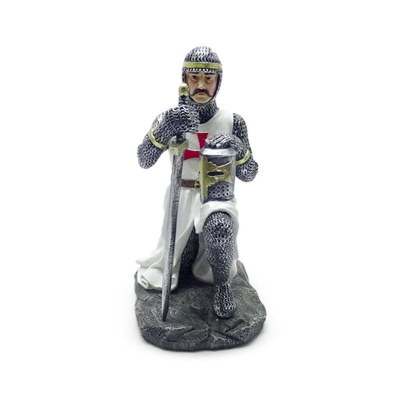 Chevalier de croisade agenouillé avec un casque d'épée
