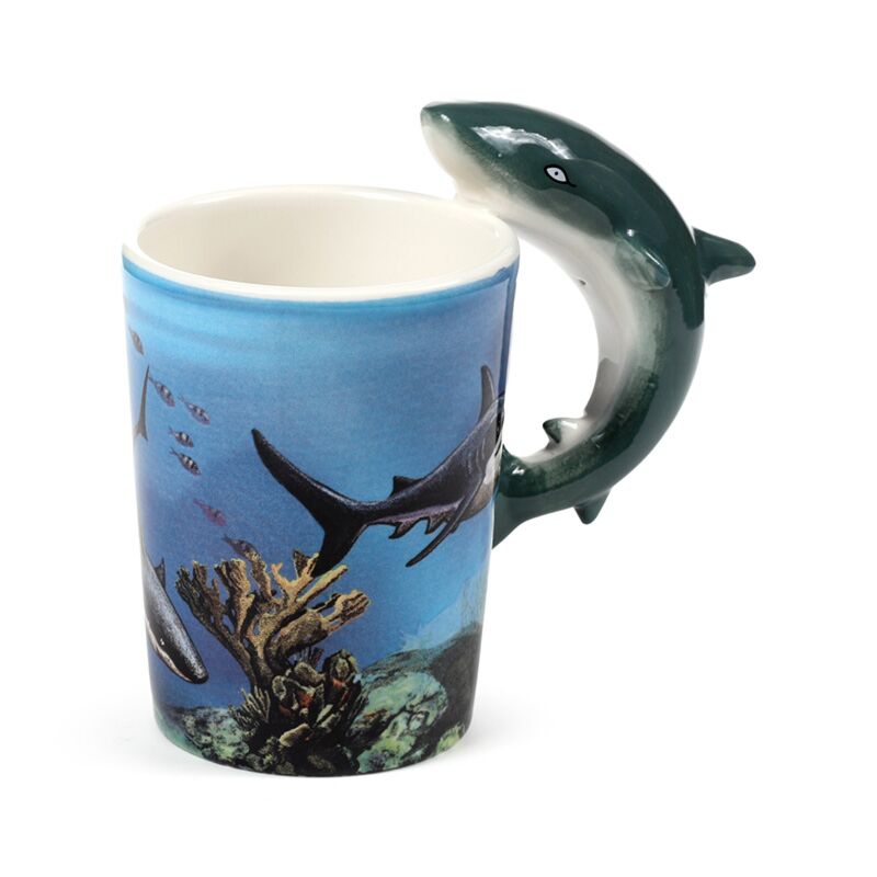 Tasse en céramique avec poignée en forme de requin Lisa Parker