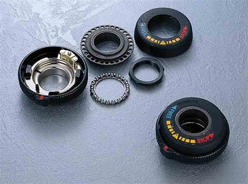 Shimano Balcoal Lock 1 pouce x 24 T.P.I. , version de fil. Vient sans la tasse de tête de balle inférieure