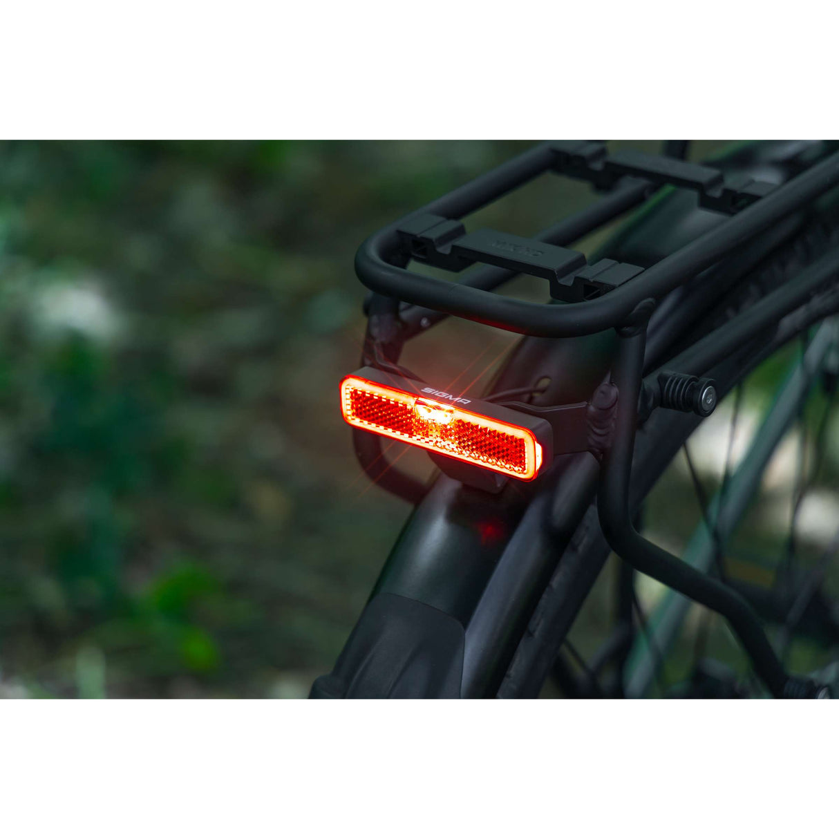 Feu arrière Sigma sport eox rl frein à crémaillère LED feu arrière sigma sp. 50mm