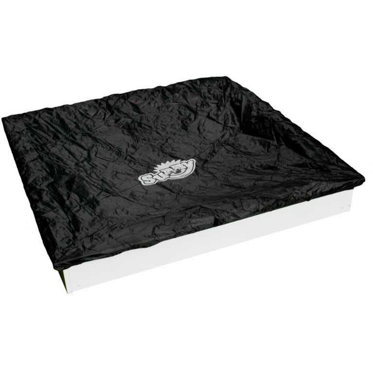 Box sable de sable ensoleillé avec rue