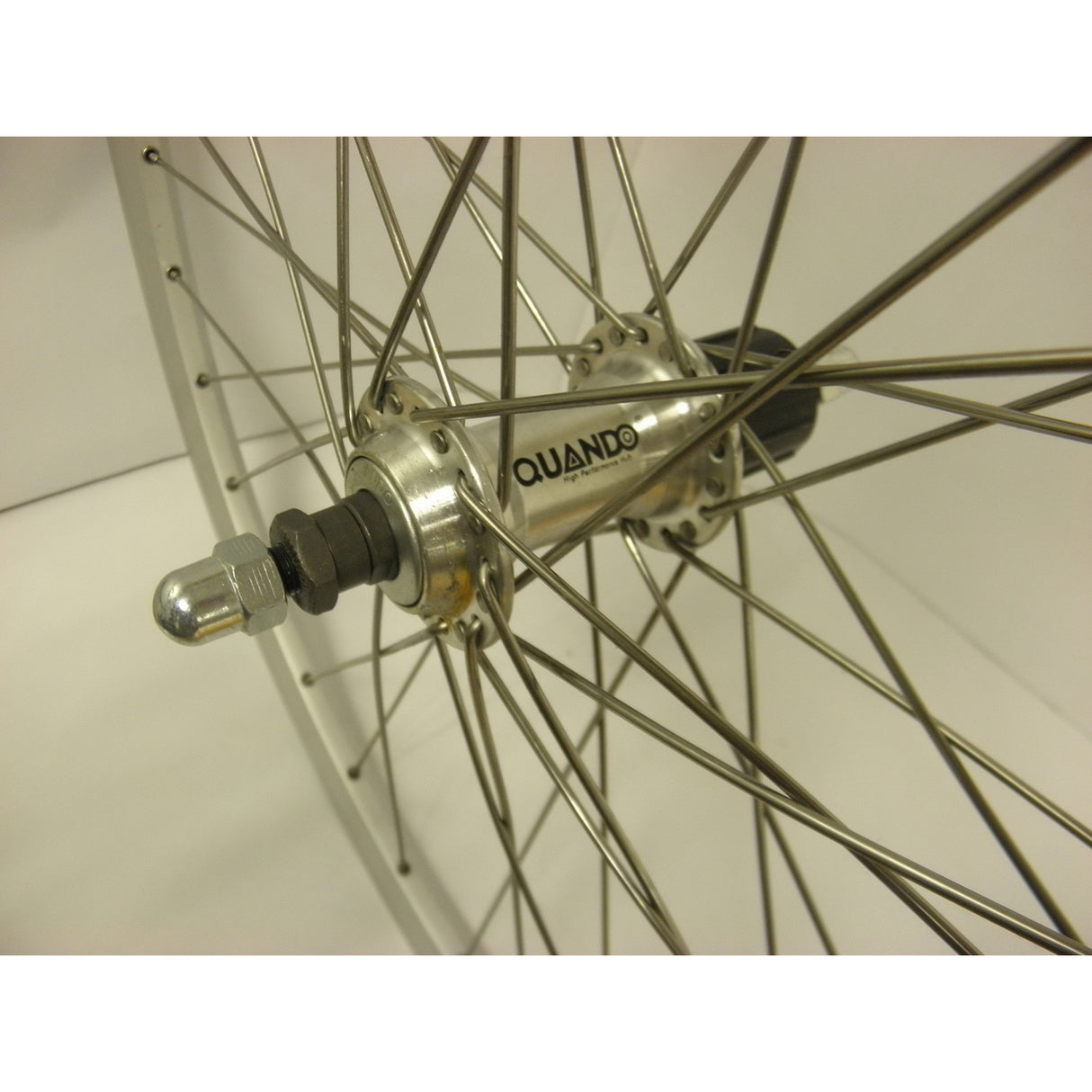 Roue arrière Roland 28-15 8-13 8 622 cass 7v axe plein zac-2000 argent