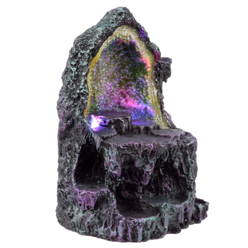Affichage de figurines miniatures à LED dans la grotte de cristal de légendes sombres