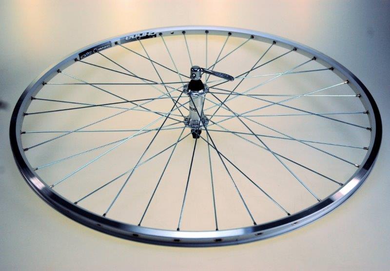 Roue avant 26x1 3 8 aluminium argent patte