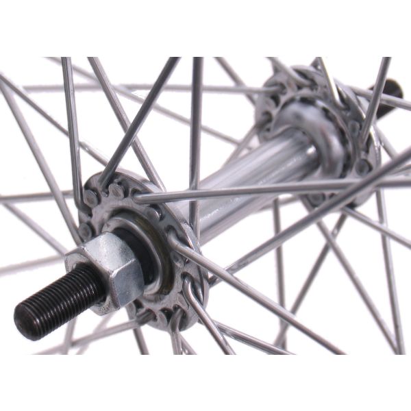 Roue avant 28 x 1 1 2 moyeu chromé de jante en aluminium noir