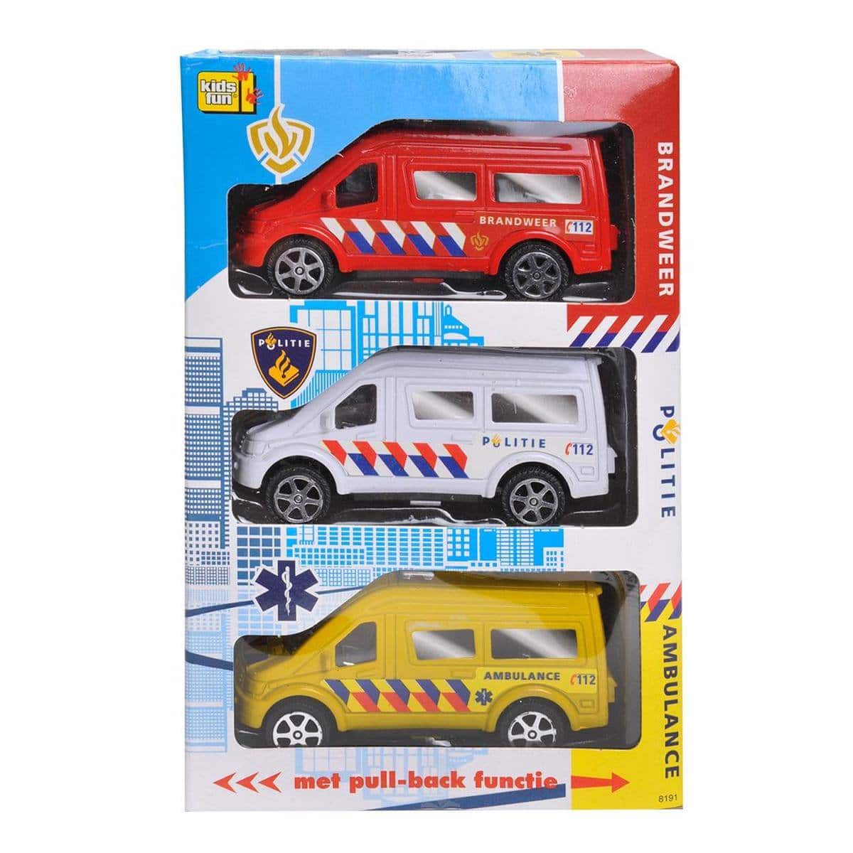 Les enfants de Jonotoys s'amusent avec des voitures d'urgence en plastique, une ambulance de police et des pompiers