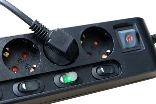 Brennenstuhl Stand de socket commutable individuellement 6 fois noir