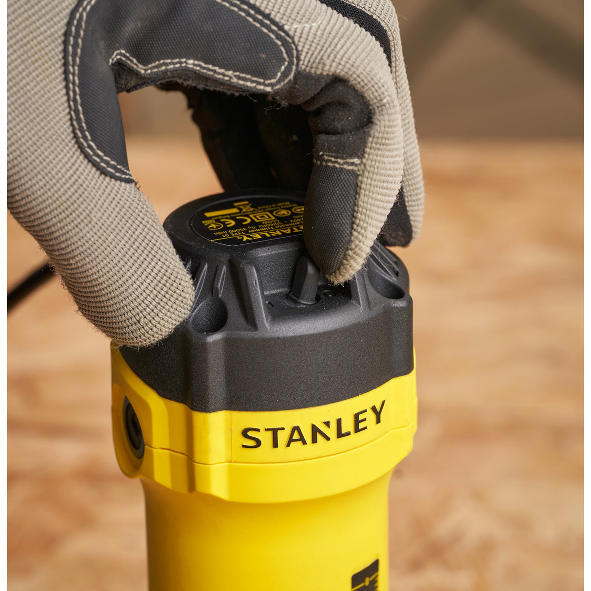 Fraiseuse de chant Stanley 550w (jaune noir)