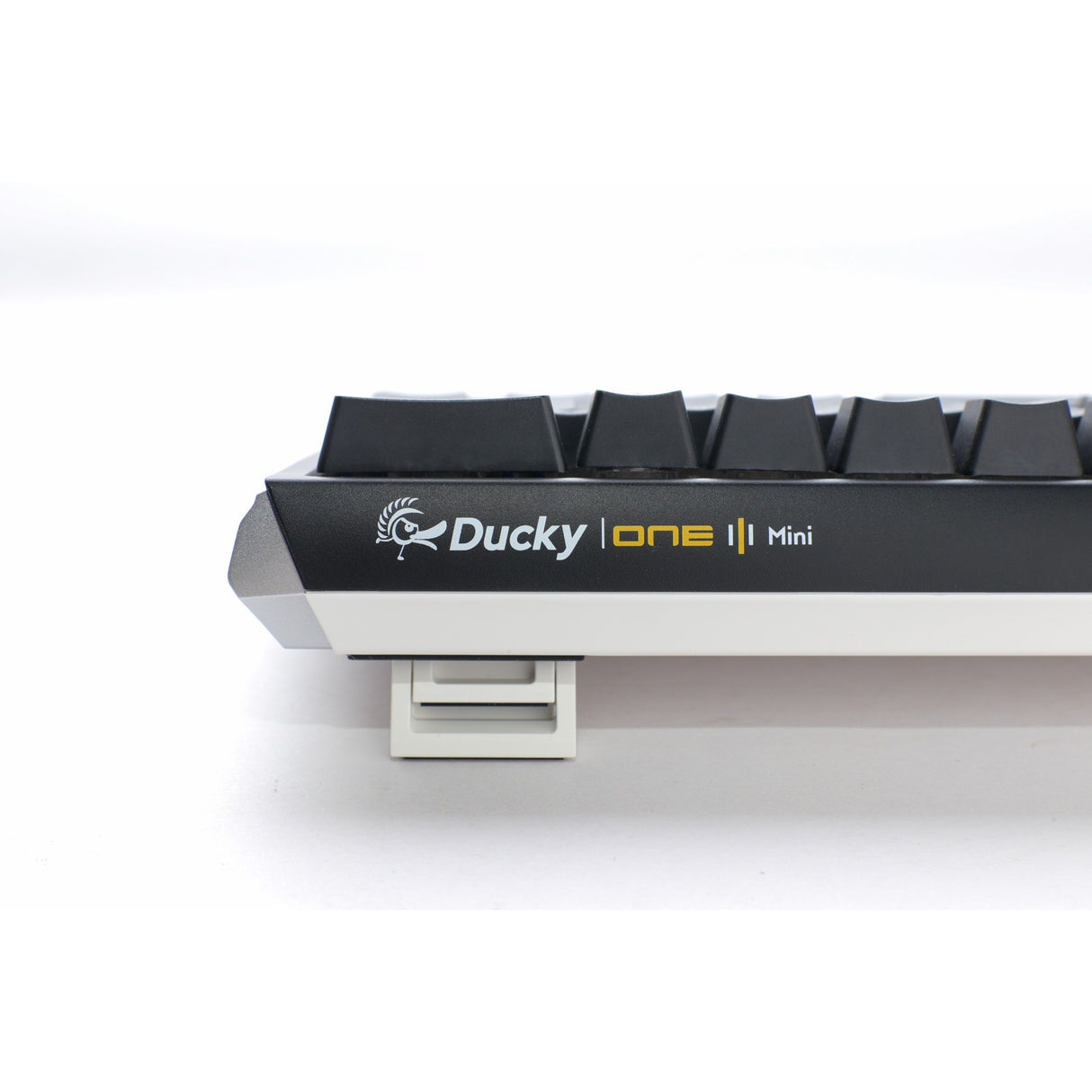 Clavier mécanique mini RVB classique Ducky One 3 (noir, disposition américaine (qwerty), marron cerise mx, 60 %, LED RVB, pbt double-shot, échangeable à chaud, mécanique charlatan)